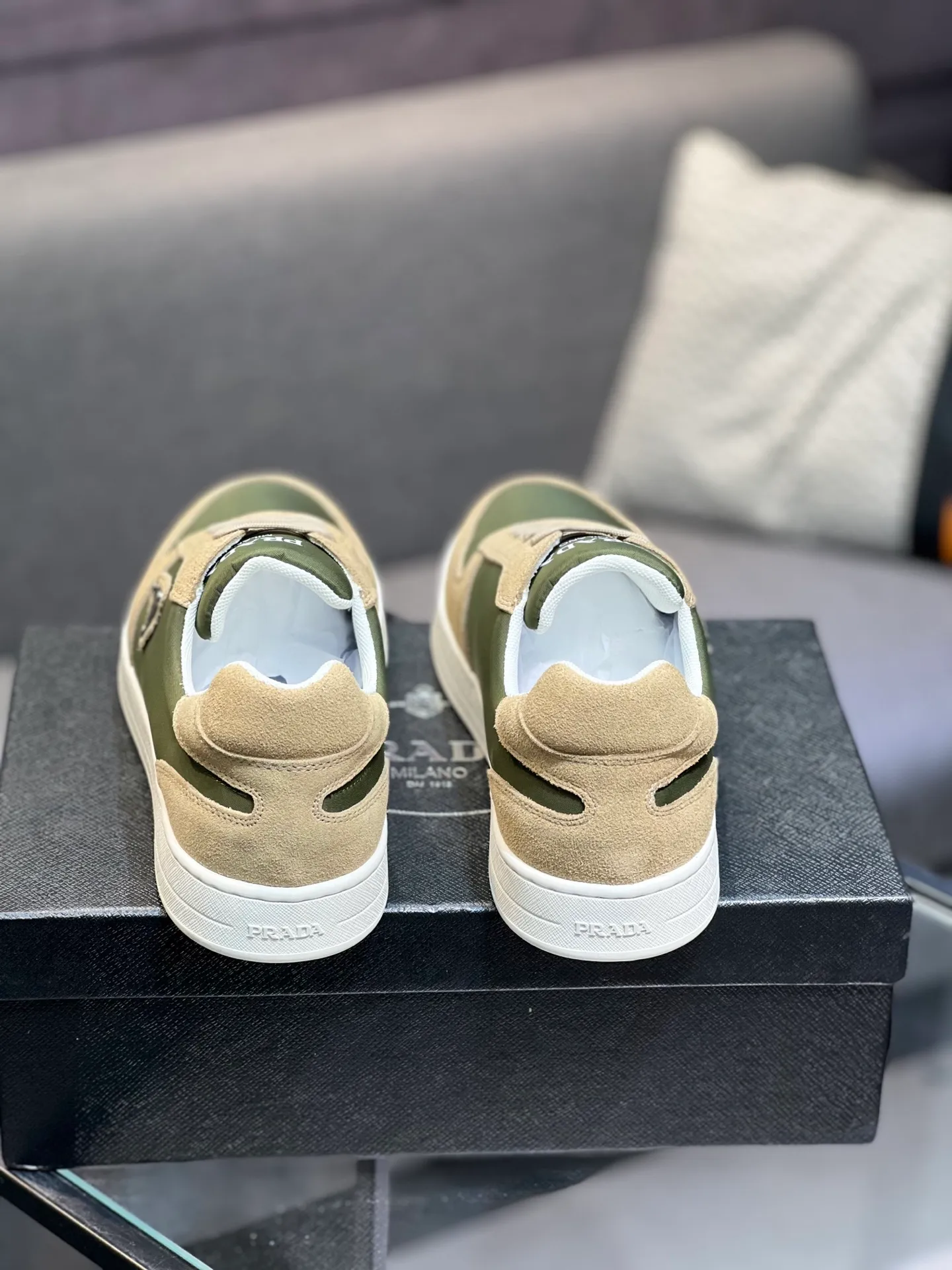 Men's men's shoes 💰440 [PRADA—Prada] latest model 🙈original replica! 👟👟👟Available here. The workmanship is top-notch. The upper is made of Italian 🇮🇹Imported calfskin. ❗️Breathable genuine leather lining @Suitable for travel. The original version has an enlarged engraved sole, making it suitable for all kinds of travels, showing low-key luxury. Let quality speak for itself. Color: Size: 38-44